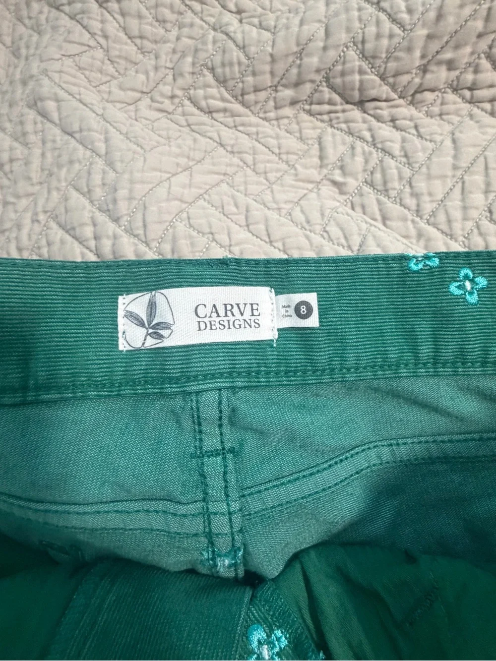 Carve Designs Oahu 4" Jade Embroidered Shorts - Picture 4 of 4